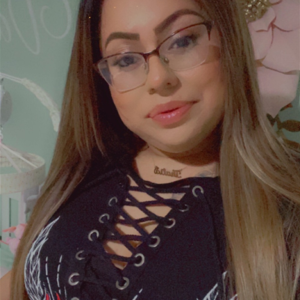 Meet your Posher, Thalia